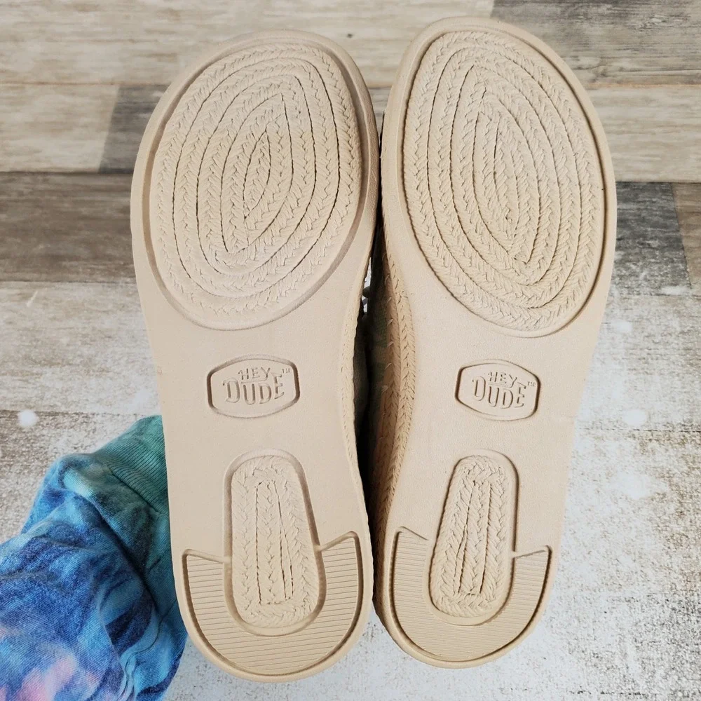 Hey Dude new defects